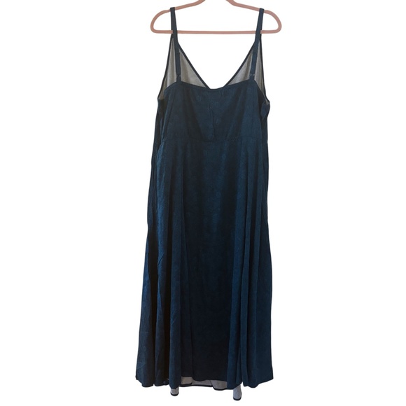 NWT Torrid 4X Blue Floral Tea-Length Trapeze Dress - Picture 4 of 8